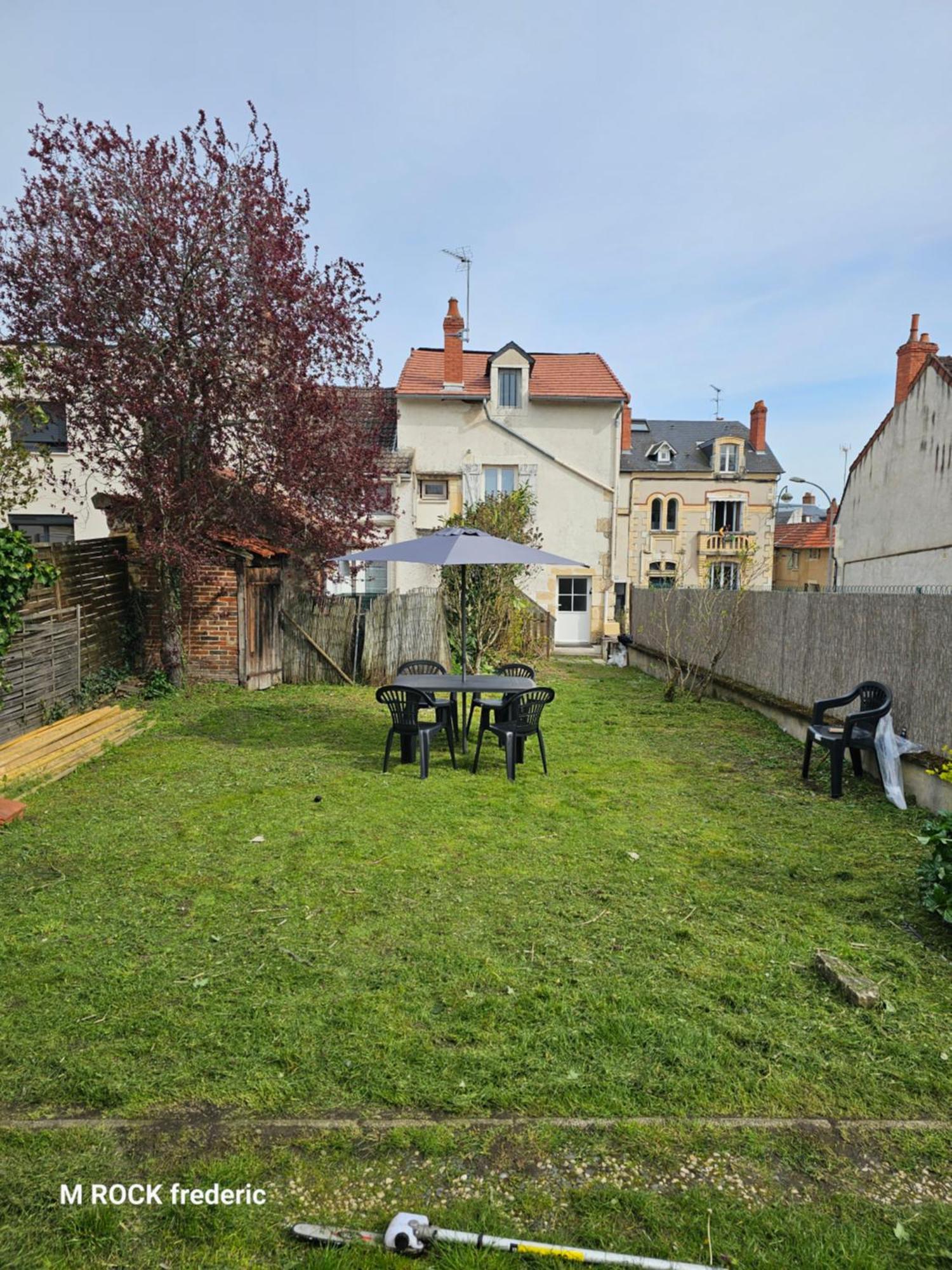 Maison De Ville Avec Jardin Privatif Nevers Luaran gambar